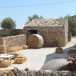 مزرعة للإقامة Marianeddi